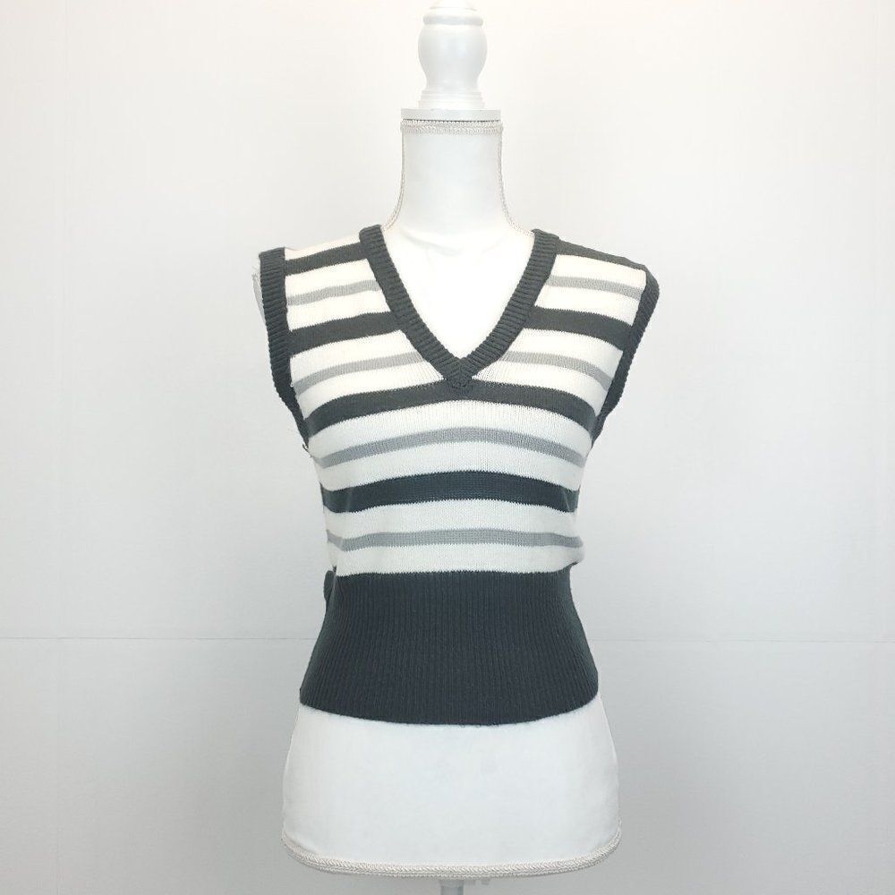 Vintage Fully Fashioned Ribbed Knit Acrylic Vest D-0111c